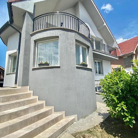 Anca'S Home Oradea Exterior foto